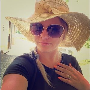 Meet your Posher, Megan